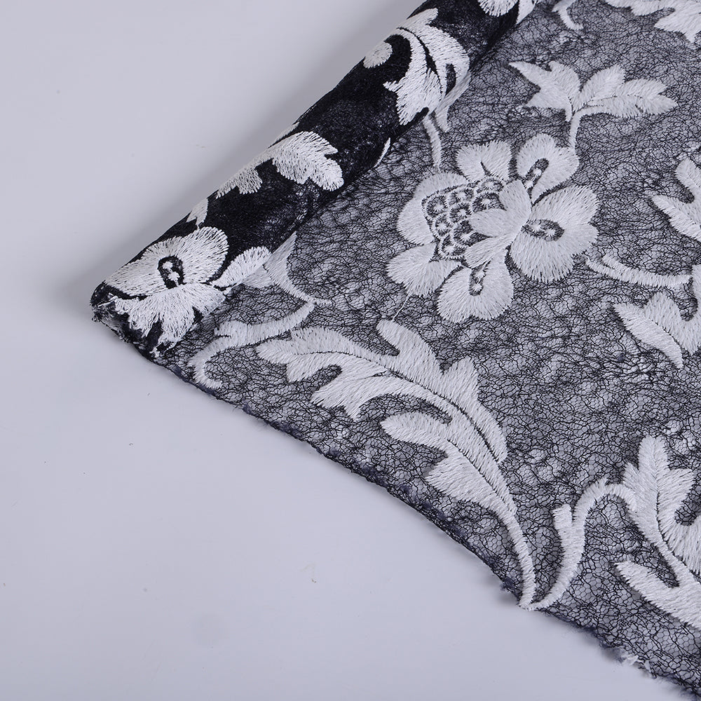 Polyester Flower Pattern Embroidery Lace Fabric